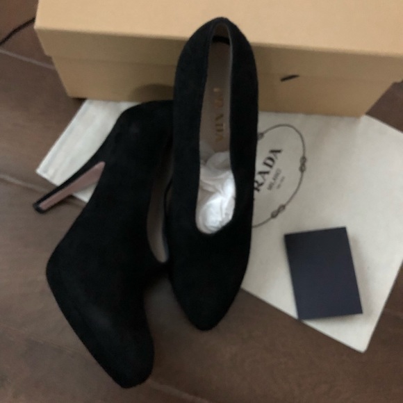 PRADA - Suede Boots (excellent condition) - Picture 7 of 16